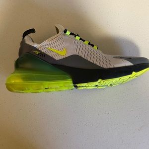 Nike Air Max 270